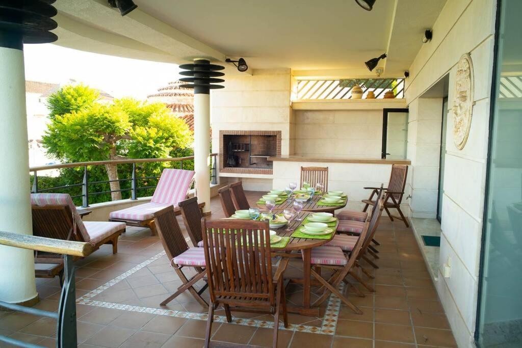 Beachside Villa In Puerto Marina, Benalmádena Kültér fotó